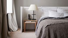 Small bedroom ideas with grey and white color palette
